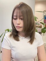 シェリー(Che'ri)&nbsp;レイヤーカット/くすみベージュ/顔回りレイヤー/ブリーチ/和田