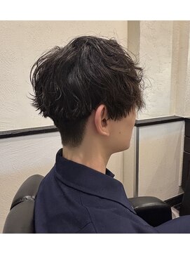 スカイマスターバーバー 渋谷(SKY MASTER BARBER) 波巻きシャドウパーマ<理容室>{床屋/シェービング/渋谷}