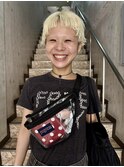 金髪ショート×マッシュ