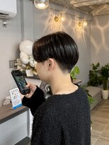 ココル(COCOL)&nbsp;「大人の余裕を感じるセンターパートマッシュ」