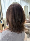 ミディアムくびれレイヤーグレージュ大人レイヤー20代30代40代
