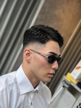 メグロバーバーショップロッポンギ 目黒六(MEGURO BARBER SHOP 6PPONGI) サイドパート/sidepart