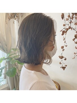 マウロア(MAULOA) "秋色こっくりあそびのあるブリーチカラー"ayumi