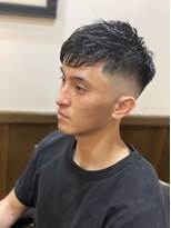 ヒロギンザバーバーショップ 神楽坂店(HIRO GINZA BARBER SHOP)&nbsp;前下がりスキンフェードスタイル