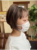 グレージュカラーツヤ感前下がり丸みショート【藤枝/髪質改善】