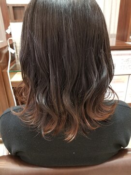 ブランシェ 名鉄小幡駅前店 外はねミディアムスタイル