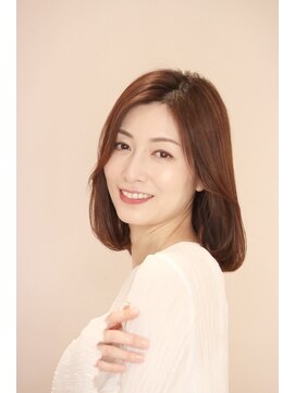 アンベリールフルー(EMBELLIR fleur) ふんわり内巻きボブ