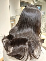 ラベスト キョウト(LOVEST)&nbsp;【TONO STYLE 119】メイクの邪魔をしないグレージュ