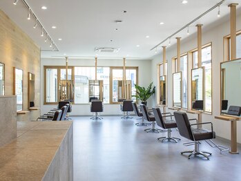 チェリッシュバイセレーノ(Cherish by sereno)の写真/日々の忙しさを忘れさせてくれる開放的な店内◆安らぎのひと時をお過ごしいただける、おもてなしをご提供◎