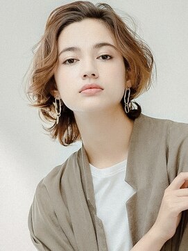 ルーチェ 横浜(Luce) ひし形シルエット 小顔ウルフレイヤー ナチュラルグラデーション