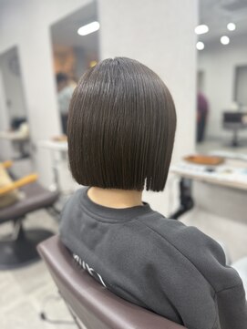 フュー 新小岩(few.) 切りっぱなしボブ×オリーブベージュ