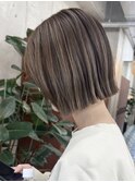 栄ハイライト透明感耳掛けボブスタイル