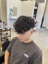 ラッドバイプティパ(rad...by petit-pas)&nbsp;スペインカール/フェード/外国人風/水戸