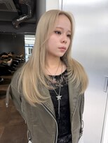 ヴィヴィー 福岡天神店(VIVIE) ミルクティーブロンド/レイヤーカット/ブリーチカラー