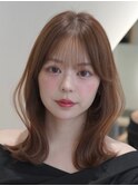 韓国風くびれミディアムボブハッシュカット
