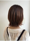 外ハネ丸みボブ