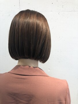 アイリー 名古屋(A/LEE) 切りっぱなしボブ