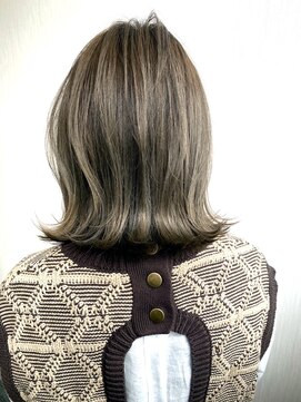 ペイジバイネオリーブ 吉祥寺店(Paige by Neolive) 外はねミディ×アッシュグレージュ