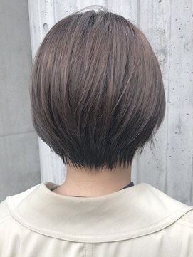 リバレッジ 白金(Leverage) 大人可愛い丸みコンパクトショート