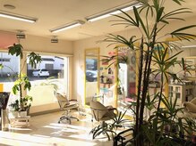 ヘアメイク リーフ 茂原店(HAIRMAKE Leaf)の雰囲気（アットホームな暖かみのある雰囲気でゆっくりくつろげます♪）