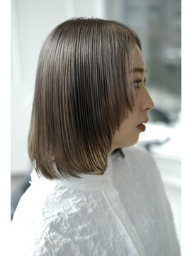 エアー 青山(AIR) ハイトーンベージュ/ブリーチ/顔まわりレイヤー