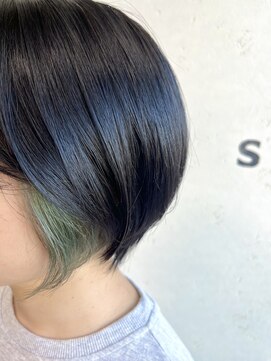ヘアーアンドスパソシット(HAIR&SPA SOCIT) ペールグリーンイヤリング×ショート