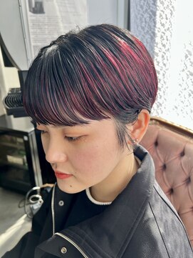 レガーレ(Legare) 耳かけショート×レッドカラー