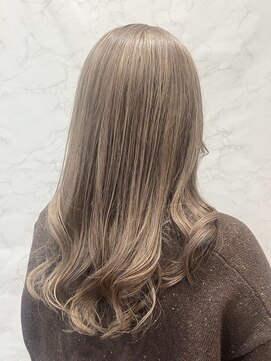 ウシワカマルエムティードット(USHIWAKAMARU MT.) ハイトーン ベージュ