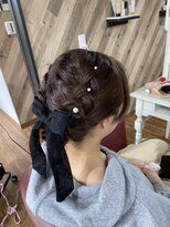 ルネッサンスヘアー ラファエロ(RAFFAELLO)&nbsp;お呼ばれヘア　アップスタイル　ヘアアレンジ　編み込みヘア