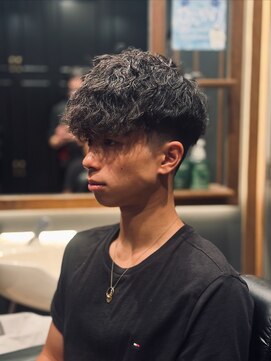 銀座 シノ 本店(shino) スペインカール×ツイストパーマ×フェードスタイル