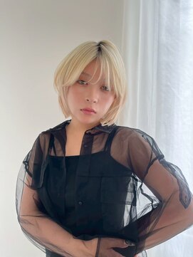 ガリカ 横浜(Gallica) ホワイトブロンド×レイヤーボブ