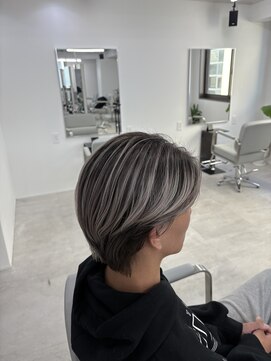 メンズシャドールーツ