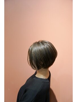 ハレトケ(HARE to KE) 前下がりショート × ブルージュハイライト