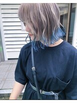 イェッカ(YECCA)&nbsp;ホワイトブランド＋裾カラー