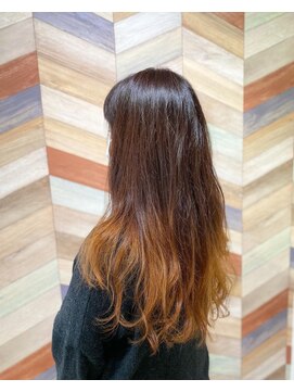 ヘアートゥリース(hair trees) グラデーションカラー・ロング