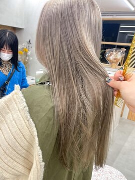 トゥコ(tuco) ブロンドベージュホワイトブロンドブリーチカラーミルクティ