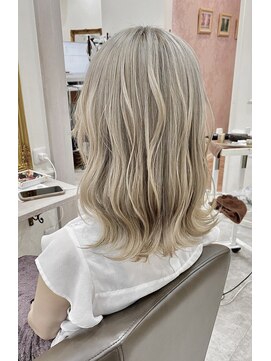 ファクトリーファイブ(Factory5) 【Factory5やまぐち】ホワイト１