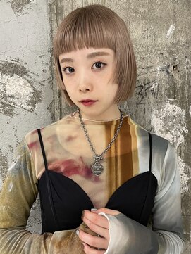 ロジ(loji) ハイトーンミルクティーベージュ×ボブ