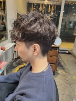 ココロカラ(Cocorokara)&nbsp;メンズパーマスタイル　ツーブロックパーマ　ナチュラルパーマ