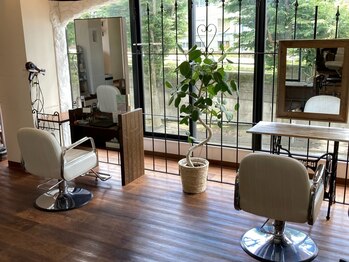 アツリー(A TREE)の写真/丁寧なカウンセリングで髪のお悩みを解決しながら施術◎初めての方もゆったり過ごせるアットホームサロン♪