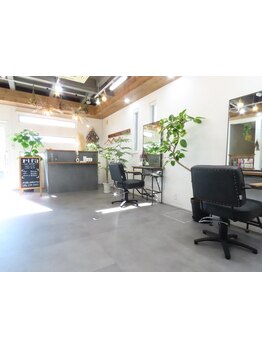 ＊自分に似合う髪型が分からない方や、髪のお悩みがある方は《rifa》にお任せください＊