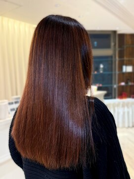 ユーシャンボール(U-CHAMBORD) シルク髪【寝屋川/髪質改善/白髪ぼかし】