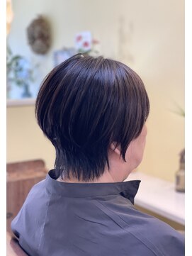 ヘアーデザイン モモ(Hair Design MoMO) 大人女性の前下がりショート
