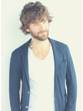 ワースホワイル(WORTH WHILE) 刈り上げセンターパートサーフカール波巻きツイストスパイラル