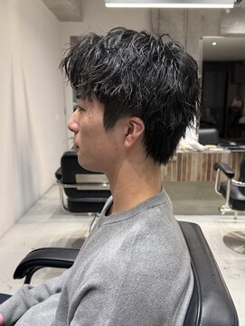 ファルベ(Farbe) 刈り上げセンターパートリバースセンターパートニュアンスパーマ