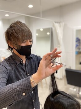 ホワイト(WHITE)の写真/経験豊富な実力派スタイリストが仕上げまで担当！高い技術力で今のあなたに似合うスタイルをご提案◎