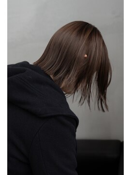 ネイヴィル 銀座(navile) 切りっぱなしボブ×ナチュラルグレージュ×酸性ストレート
