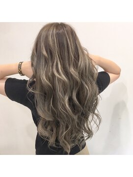 オリ(‘Oli) ベージュ__ハイライト