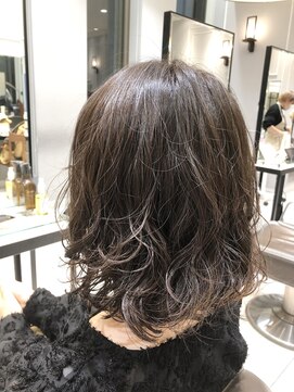 ネオリーブギンザ 銀座店(Neolive GINZA) ミディアムレイヤーパーマ　ボブ　低温デジタルパーマ