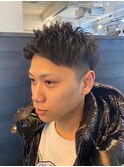 ツーブロック アップバング 束感ショート 黒髪